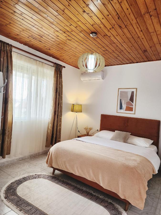 Mia Guest House - Entire Home With Balcony & Garden Дивьяка Экстерьер фото